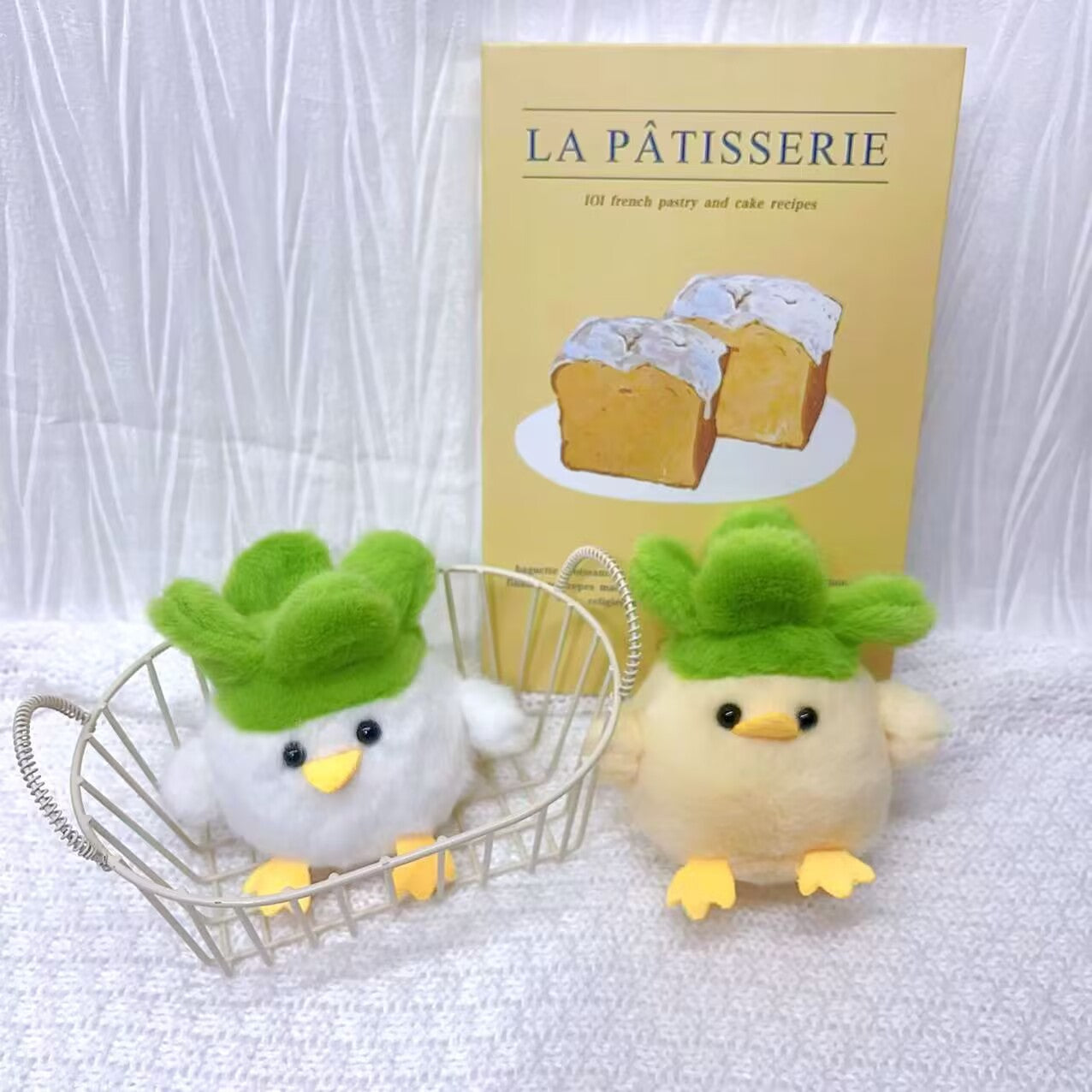 Wholesale Cultural and creative garlic bird squeaking doll pendant toy keychain pendant